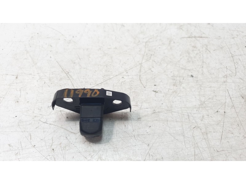 Recambio de camara vision trasera para toyota corolla (e21) hybrid active referencia OEM IAM 8679002200  