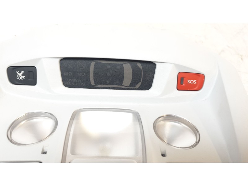 Recambio de luz interior para peugeot 3008 allure pack referencia OEM IAM 96781446  