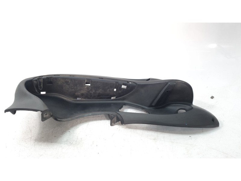 Recambio de moldura para piaggio beverly beverly 500 cruiser (m34) referencia OEM IAM CM014203000C  
