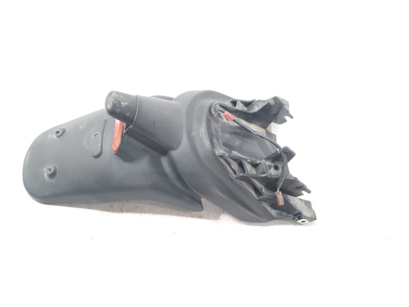 Recambio de portamatriculas para piaggio beverly beverly 500 cruiser (m34) referencia OEM IAM 653589000C  