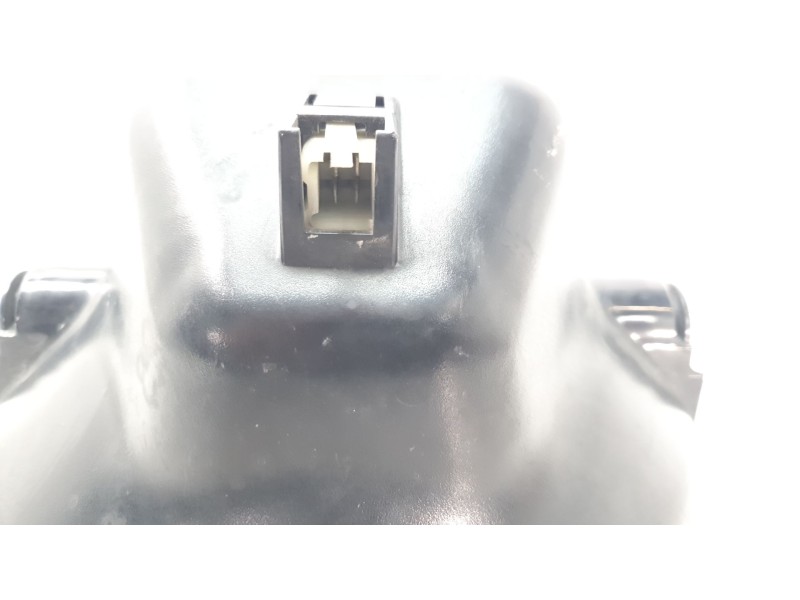 Recambio de faro delantero para piaggio beverly beverly 500 cruiser (m34) referencia OEM IAM 640541  