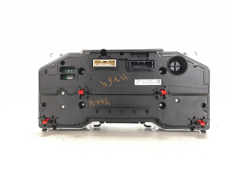 Recambio de cuadro instrumentos para toyota yaris cross hybrid fwd style referencia OEM IAM   