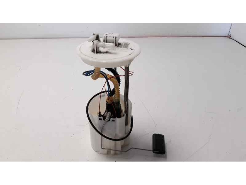 Recambio de bomba combustible para renault megane ii classic berlina confort dynamique referencia OEM IAM 05802034156  