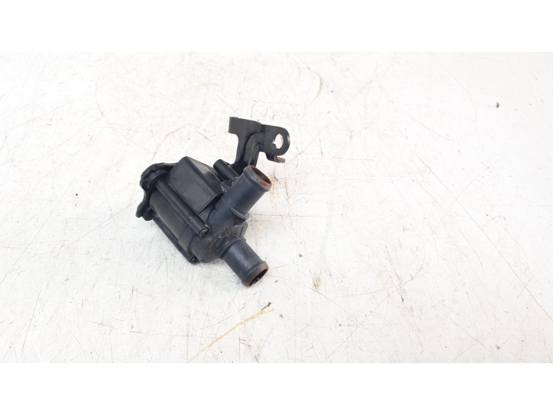 Recambio de bomba agua para skoda kodiaq ambition referencia OEM IAM 5Q0965561B  