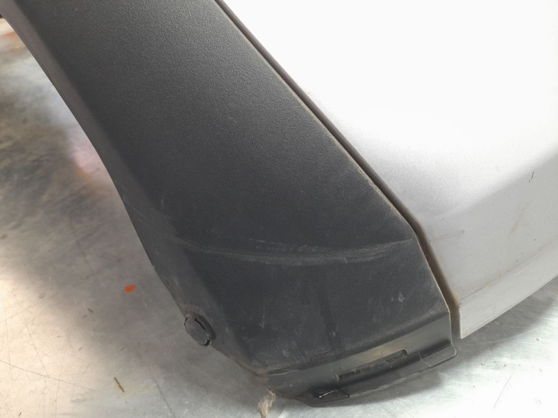 Recambio de paragolpes trasero para toyota yaris cross hybrid fwd style referencia OEM IAM 52159YP920  