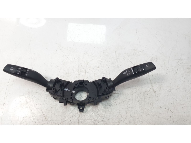 Recambio de mando multifuncion para kia stonic (yb) 1.2 cvvt referencia OEM IAM 93403D4952  