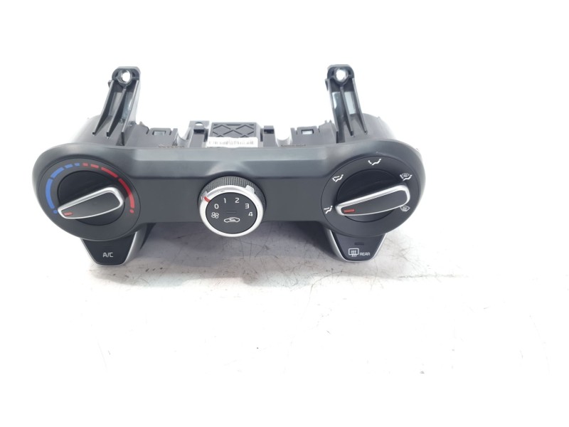 Recambio de mando calefaccion / aire acondicionado para kia stonic (yb) 1.2 cvvt referencia OEM IAM 97250H8120LEF  