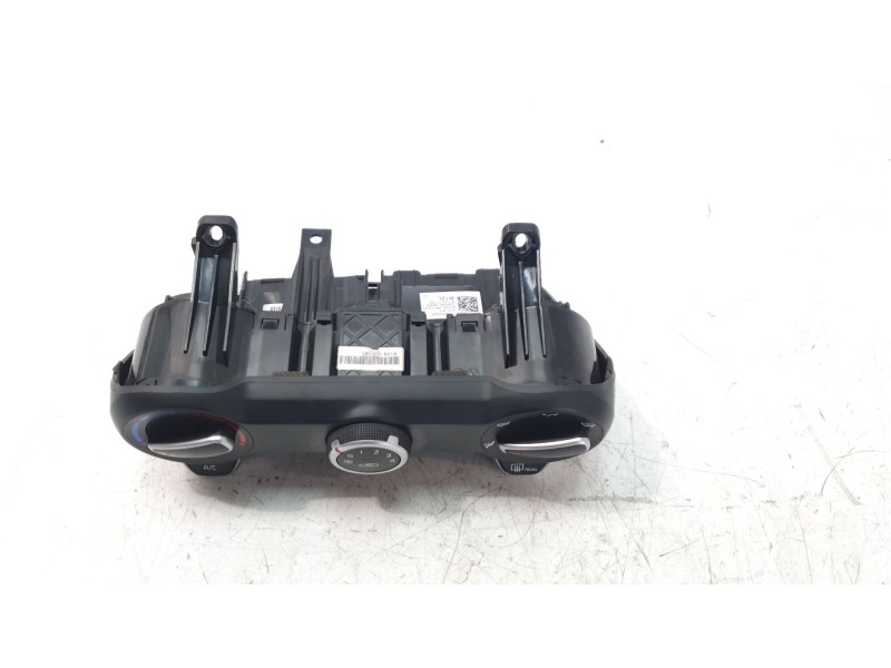 Recambio de mando calefaccion / aire acondicionado para kia stonic (yb) 1.2 cvvt referencia OEM IAM 97250H8120LEF  