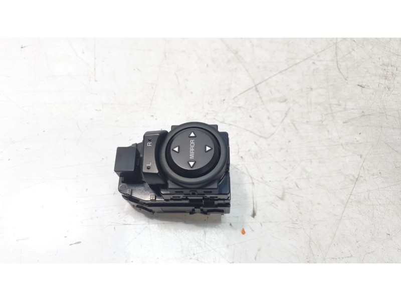 Recambio de mando retrovisor para kia stonic (yb) 1.2 cvvt referencia OEM IAM 4D64801160  