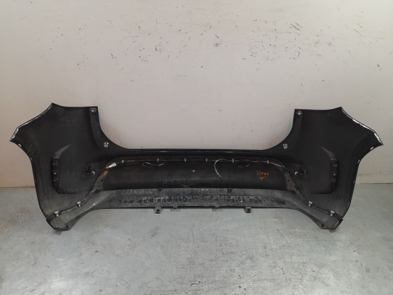 Recambio de paragolpes trasero para toyota yaris cross hybrid 2wd active tech referencia OEM IAM 52159YP920  