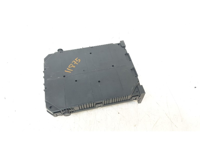 Recambio de caja reles / fusibles para peugeot 3008 allure pack referencia OEM IAM 9819851280  