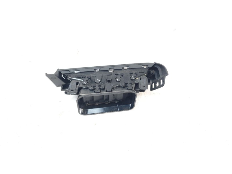 Recambio de aireador izquierdo para renault clio v business edition referencia OEM IAM 687611283R  