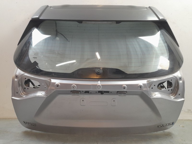 Recambio de porton trasero para toyota yaris cross hybrid fwd style referencia OEM IAM 670050D810  