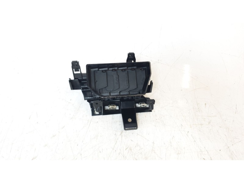 Recambio de aireador central izquierdo para renault clio v business edition referencia OEM IAM 687515357R  
