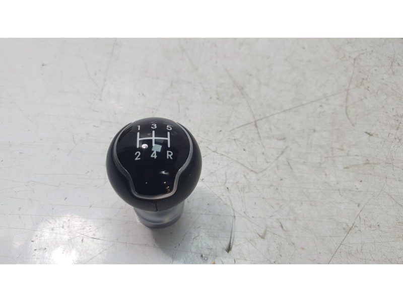 Recambio de pomo palanca cambio para kia stonic (yb) 1.2 cvvt referencia OEM IAM 43711H8100  