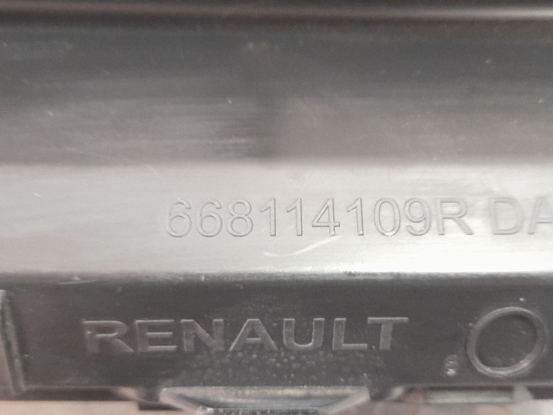 Recambio de torpedo para dacia sandero iii stepway expression referencia OEM IAM 668112378R  