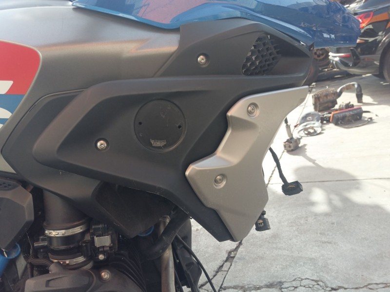 Recambio de moldura para bmw r 1200 gs r 1200 gs referencia OEM IAM   