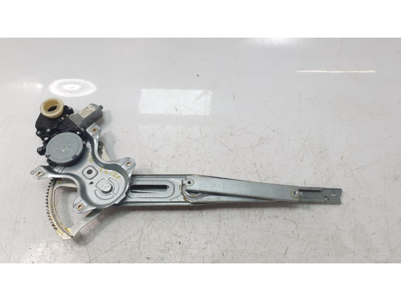 Recambio de elevalunas delantero derecho para toyota auris (_e18_) 1.8 hybrid (zwe186_) referencia OEM IAM 6981002480  