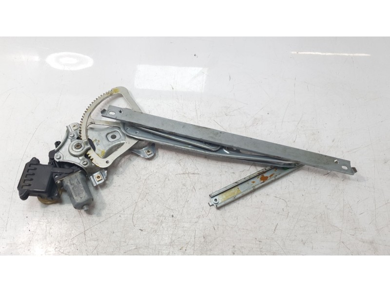 Recambio de elevalunas delantero derecho para toyota auris (_e18_) 1.8 hybrid (zwe186_) referencia OEM IAM 6981002480  