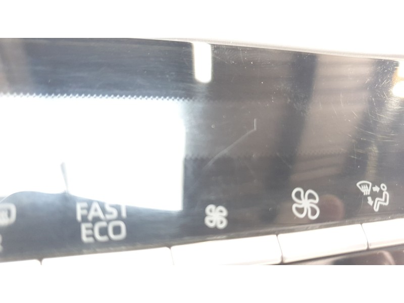 Recambio de mando climatizador para toyota corolla (e21) hybrid active referencia OEM IAM 5590002E10  