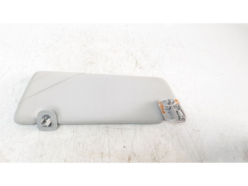 Recambio de parasol izquierdo para dacia sandero iii stepway expression referencia OEM IAM 964016722R  