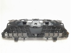 Recambio de rejilla paragolpes central para toyota yaris cross hybrid fwd style referencia OEM IAM 531110DB20  