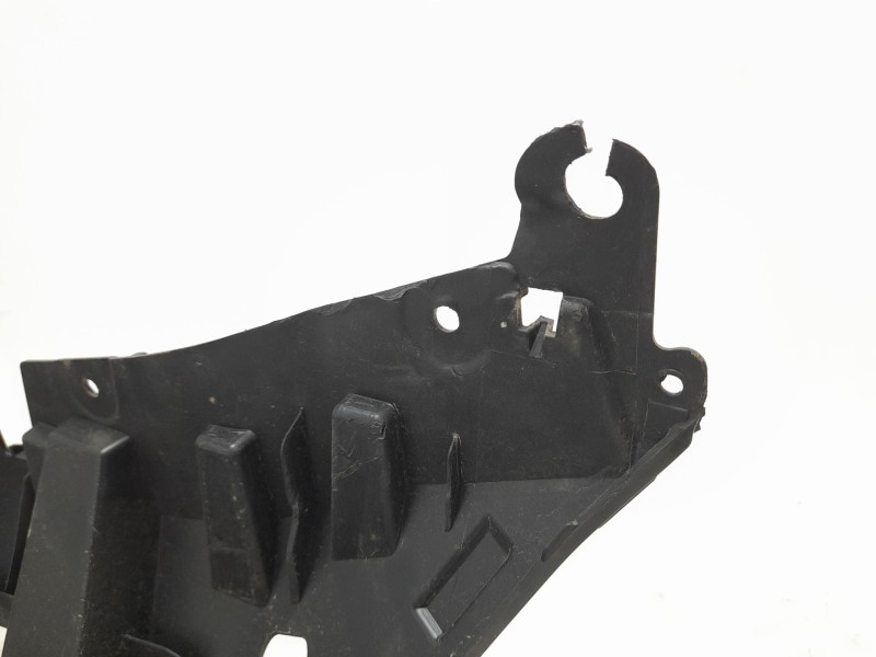 Recambio de rejilla paragolpes central para toyota yaris cross hybrid fwd style referencia OEM IAM 531110DB20  