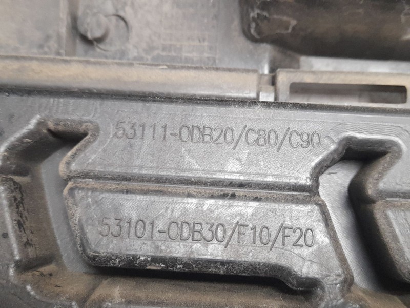 Recambio de rejilla paragolpes central para toyota yaris cross hybrid fwd style referencia OEM IAM 531110DB20  