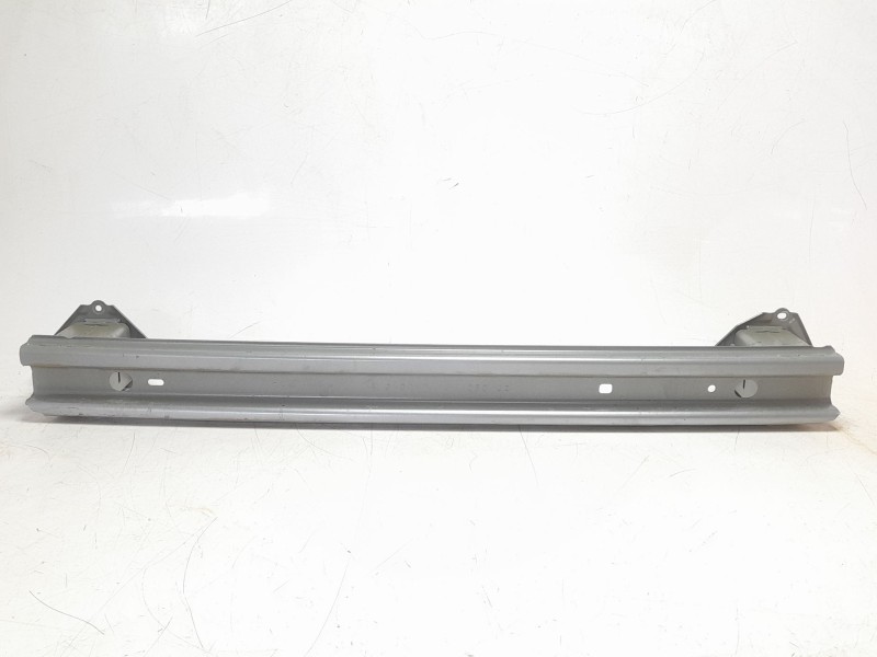 Recambio de refuerzo paragolpes trasero para toyota yaris cross hybrid fwd style referencia OEM IAM 520230W020  