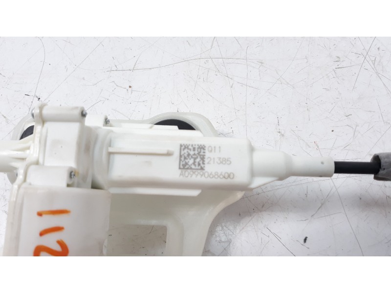 Recambio de tapa exterior combustible para mercedes-benz clase glb (bm 247) 1.3 cat referencia OEM IAM A0999068600  