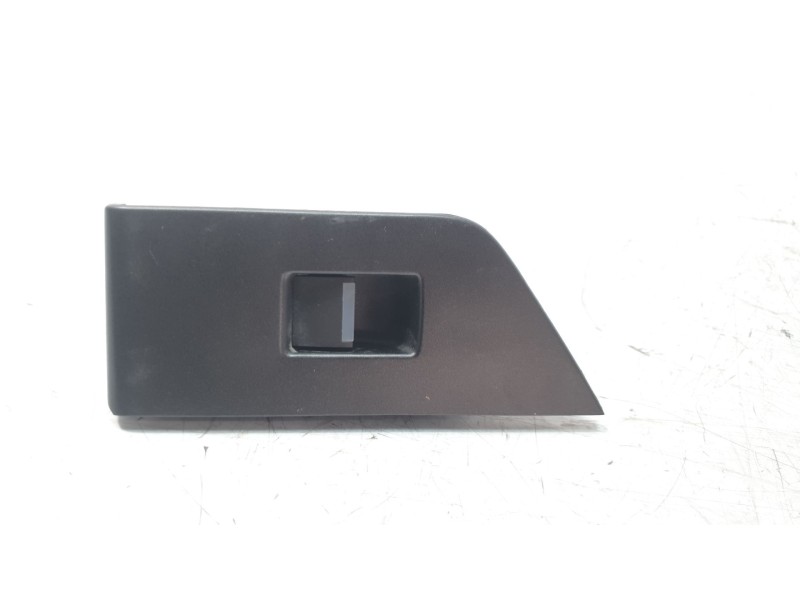Recambio de mando elevalunas trasero izquierdo para land rover evoque pure referencia OEM IAM GJ3214717AA  