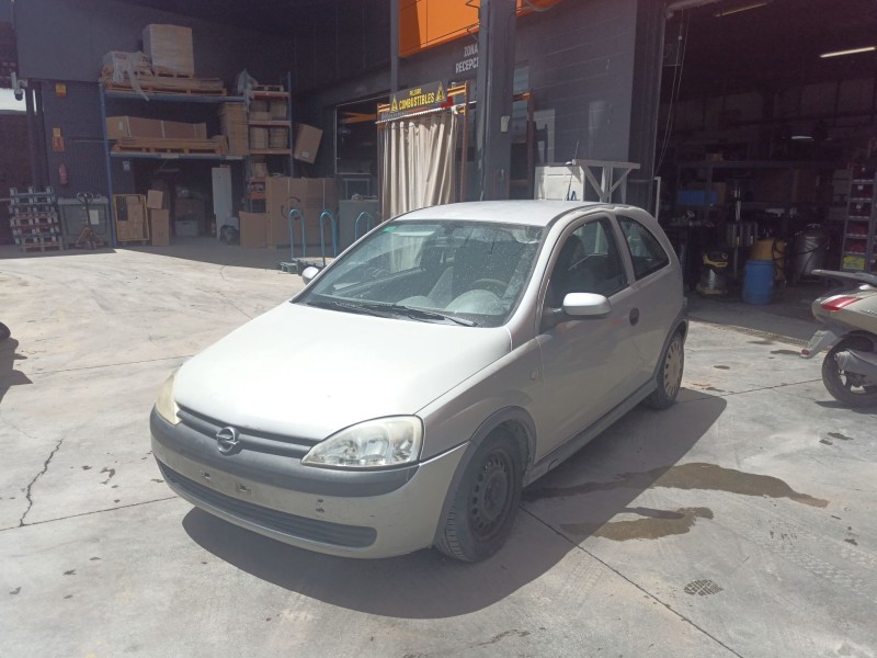 opel corsa c (x01) del año 2002