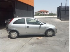 opel corsa c (x01) del año 2002 2