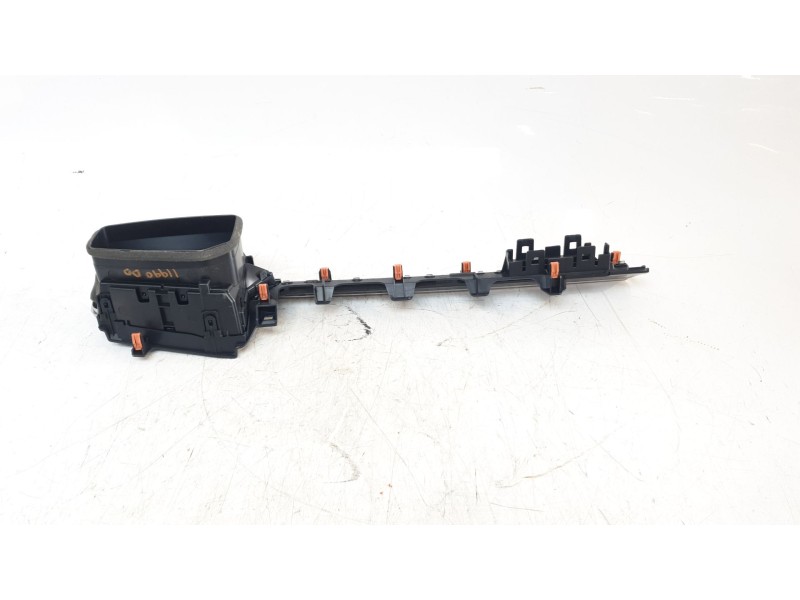 Recambio de aireador derecho para toyota corolla (e21) hybrid active referencia OEM IAM 5566002510 5566002520 