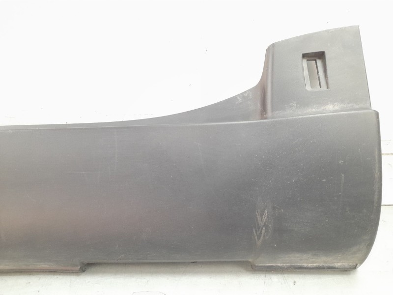 Recambio de estribos laterales para citroën c4 cactus origins referencia OEM IAM 9823576577  