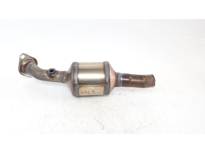 Recambio de catalizador para toyota yaris cross hybrid fwd style referencia OEM IAM 17410K0100  