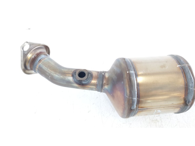 Recambio de catalizador para toyota yaris cross hybrid fwd style referencia OEM IAM 17410K0100  