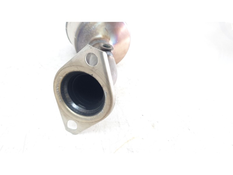 Recambio de catalizador para toyota yaris cross hybrid fwd style referencia OEM IAM 17410K0100  