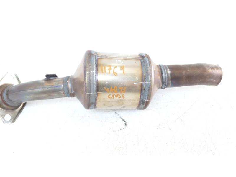 Recambio de catalizador para toyota yaris cross hybrid fwd style referencia OEM IAM 17410K0100  