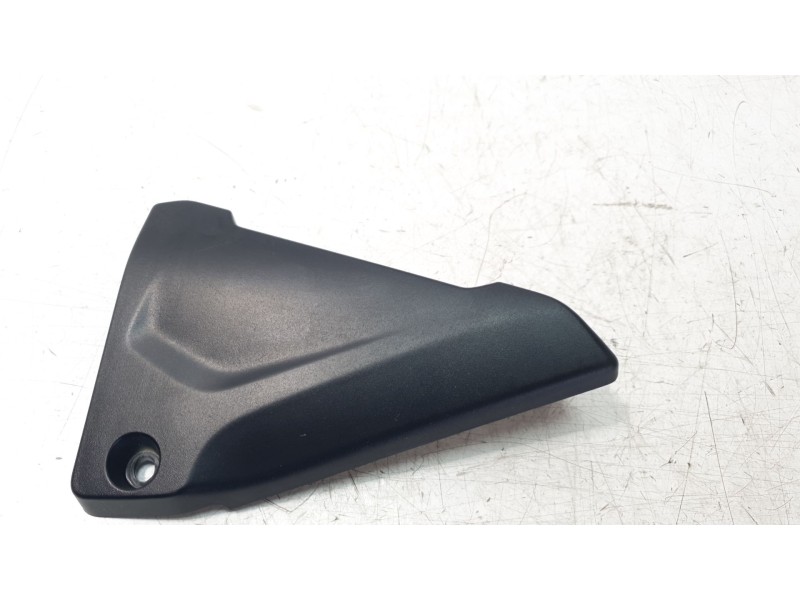 Recambio de moldura para bmw r 1200 gs r 1200 gs referencia OEM IAM 46638523155  