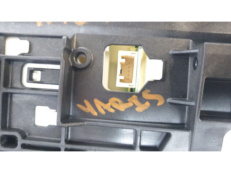 Recambio de palanca cambio para toyota yaris cross hybrid fwd style referencia OEM IAM 33560F4050  