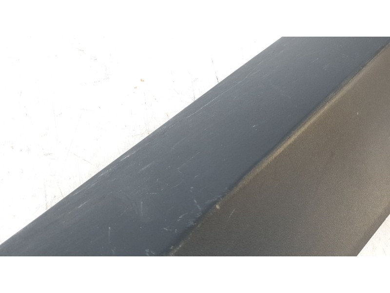 Recambio de moldura puerta delantera derecha para toyota yaris cross hybrid fwd style referencia OEM IAM 75073K2010  