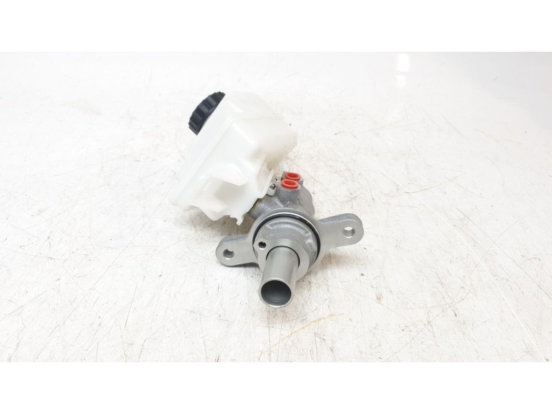 Recambio de bomba freno para toyota yaris cross hybrid fwd style referencia OEM IAM 47201K9005 0204850452 