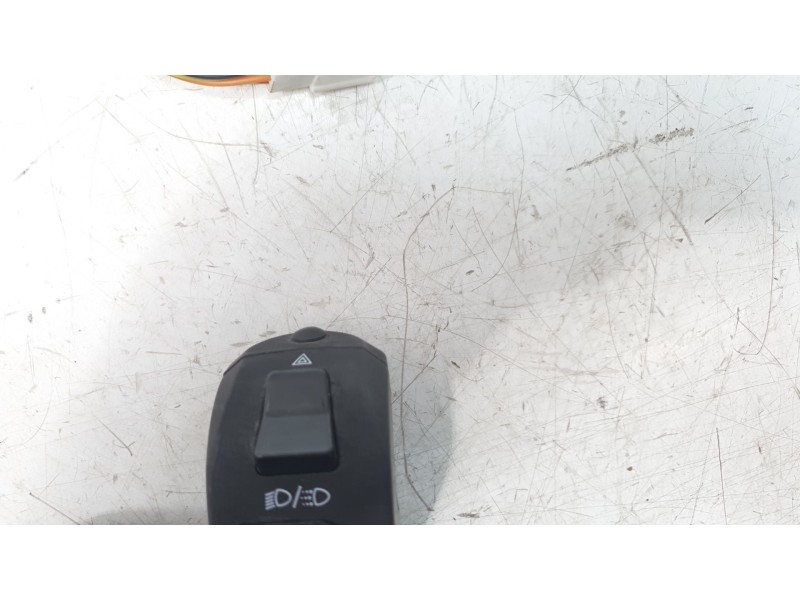 Recambio de piña luces derecha para silence silence s01a/5/2 s01a/5/2 referencia OEM IAM S018405000  