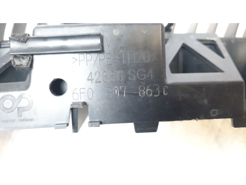 Recambio de molduras traseras para seat ibiza v (kj1, kjg) 1.0 tsi referencia OEM IAM 6F0807863C  