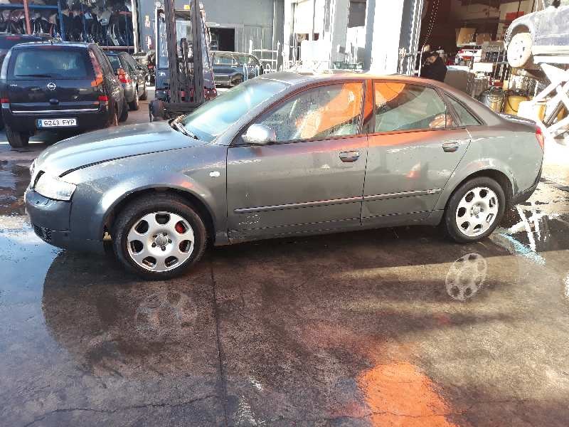 audi a4 berlina (8e) del año 2001