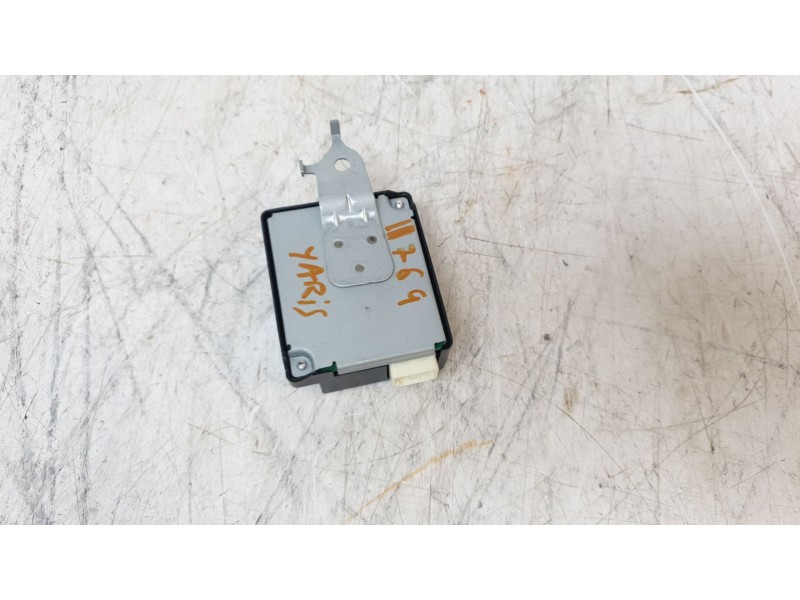 Recambio de modulo electronico para toyota yaris cross hybrid fwd style referencia OEM IAM 897B00D010 61G127000 