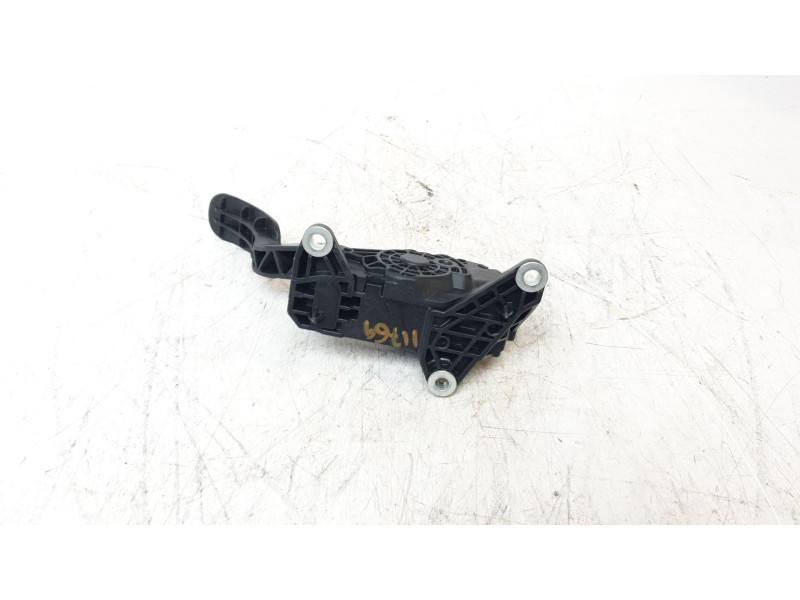Recambio de potenciometro pedal para toyota yaris cross hybrid fwd style referencia OEM IAM 78110K0030  