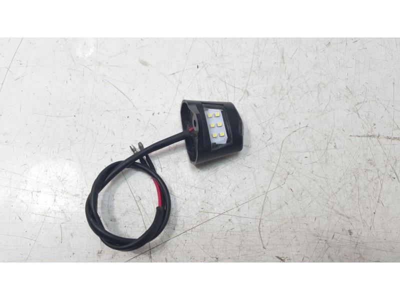 Recambio de piloto matricula para silence silence s01a/5/2 s01a/5/2 referencia OEM IAM S018516000  