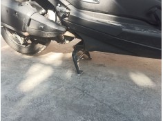 Recambio de caballete central para yamaha tricity tricity 300 (sh16) referencia OEM IAM   